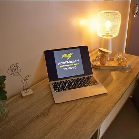 Privative La Pause Voyage - Au Coeur De Bourbourg, Gare A Proximite Apartament *